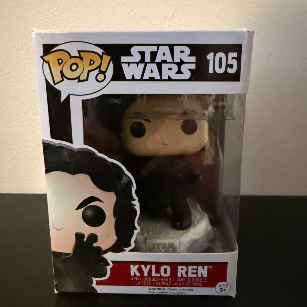 Funko Pop Star Wars Kylo Ren (Damaged Box)